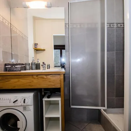 De L'arve - 2 Pieces Pour 4 Personnes 074 *